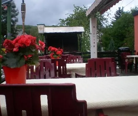 Hotel An Der Sauer 2*