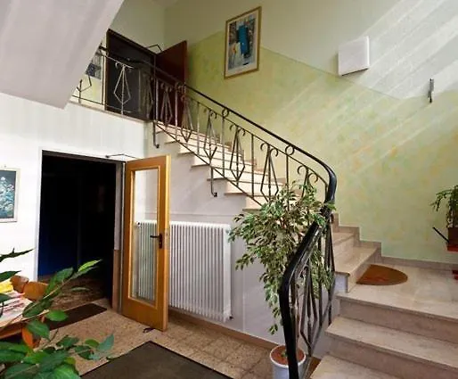 Hotel An Der Sauer 2*